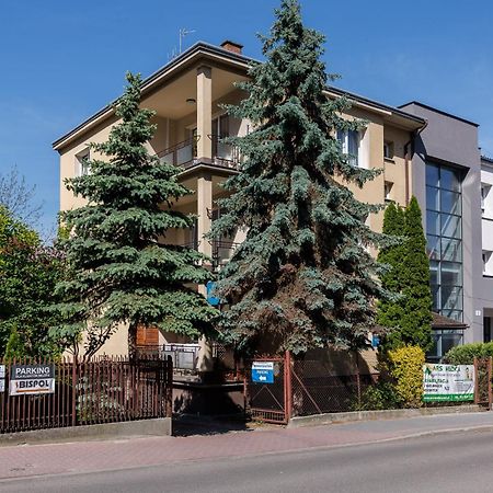 Łańcut Apartamenty Przy Parku מראה חיצוני תמונה
